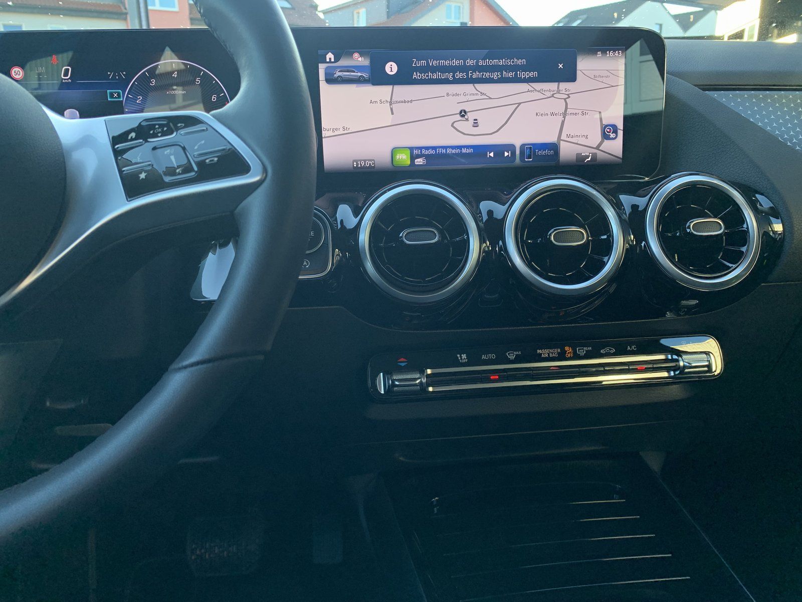 Fahrzeugabbildung Mercedes-Benz B 180