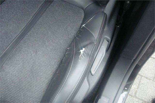 Peugeot 3008 1.2 * Automatik - Panorama - Euro 6 *