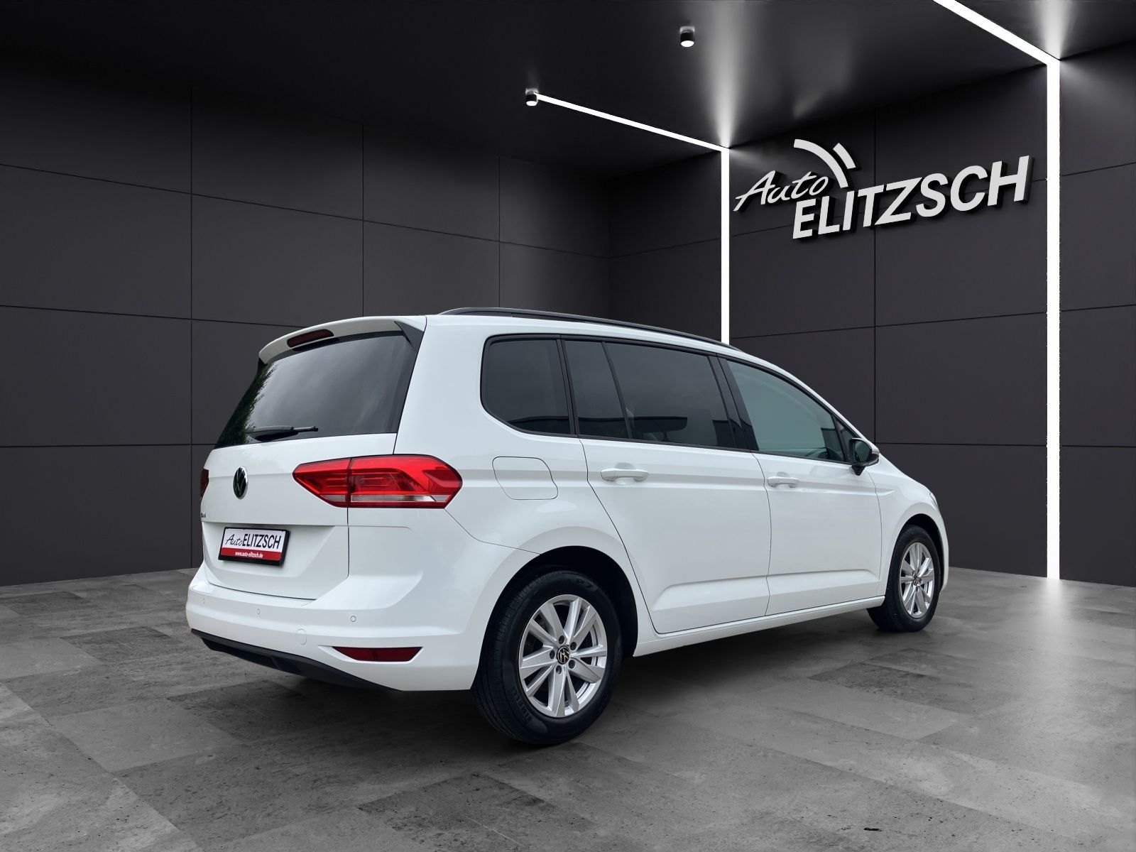 Fahrzeugabbildung Volkswagen Touran Comfortline DSG LED ACC 16" PDC SHZ WeCon