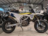 Husqvarna 701 Supermoto (Akra, kurzes Heck) - HUSQVARNA 701 SUPERMOTO