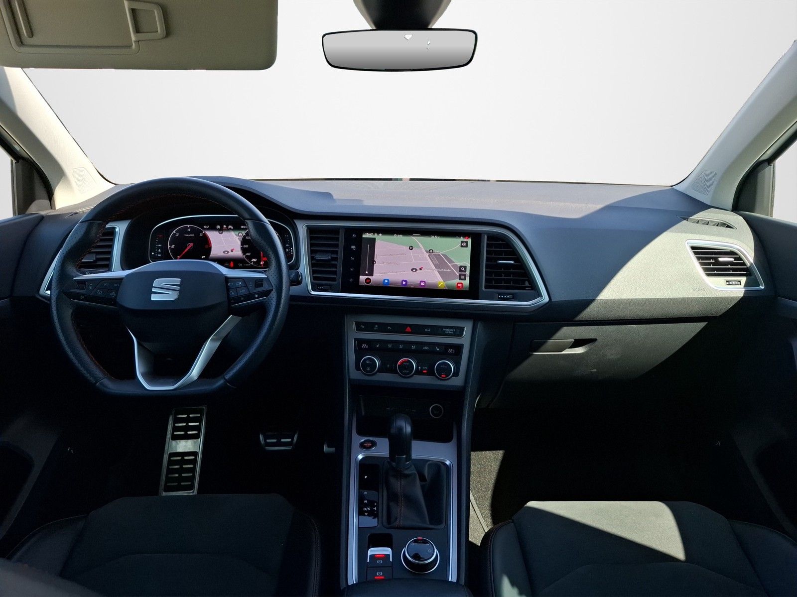 SEAT Ateca 2.0 TDI FR DSG / NAVI / AHK / LED / STHZG - Image 10