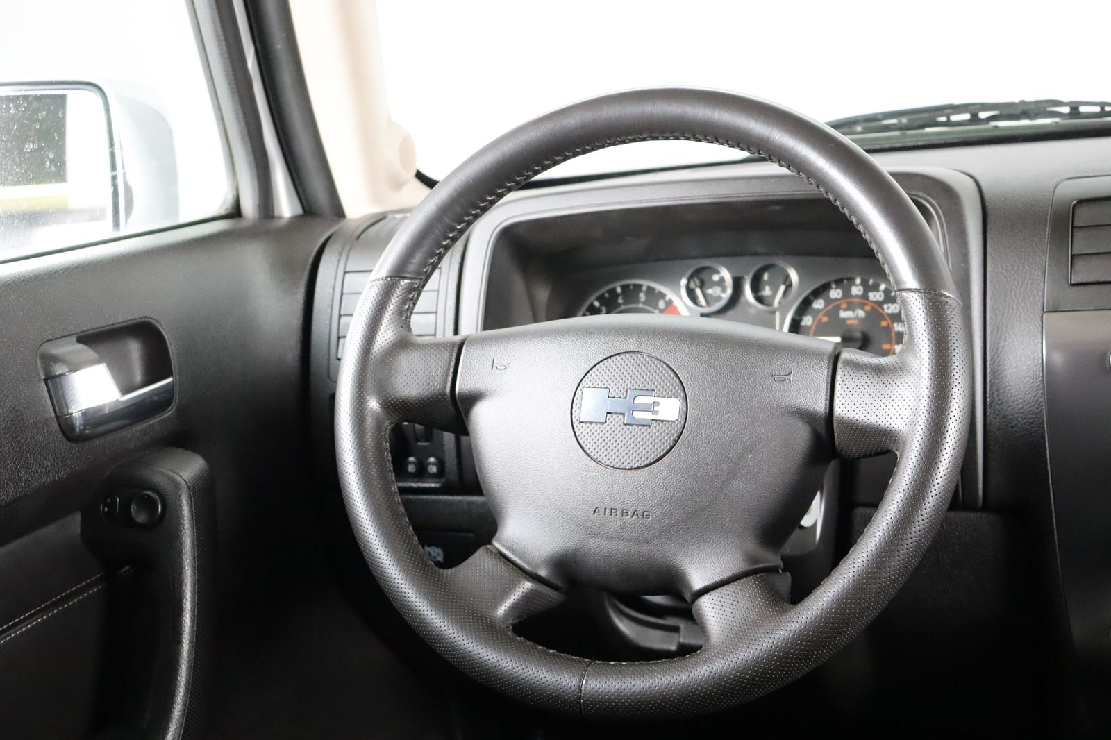Fahrzeugabbildung Hummer H3 3.7 Auto. * Sitzhzg. * HU/AU bis 04.2027