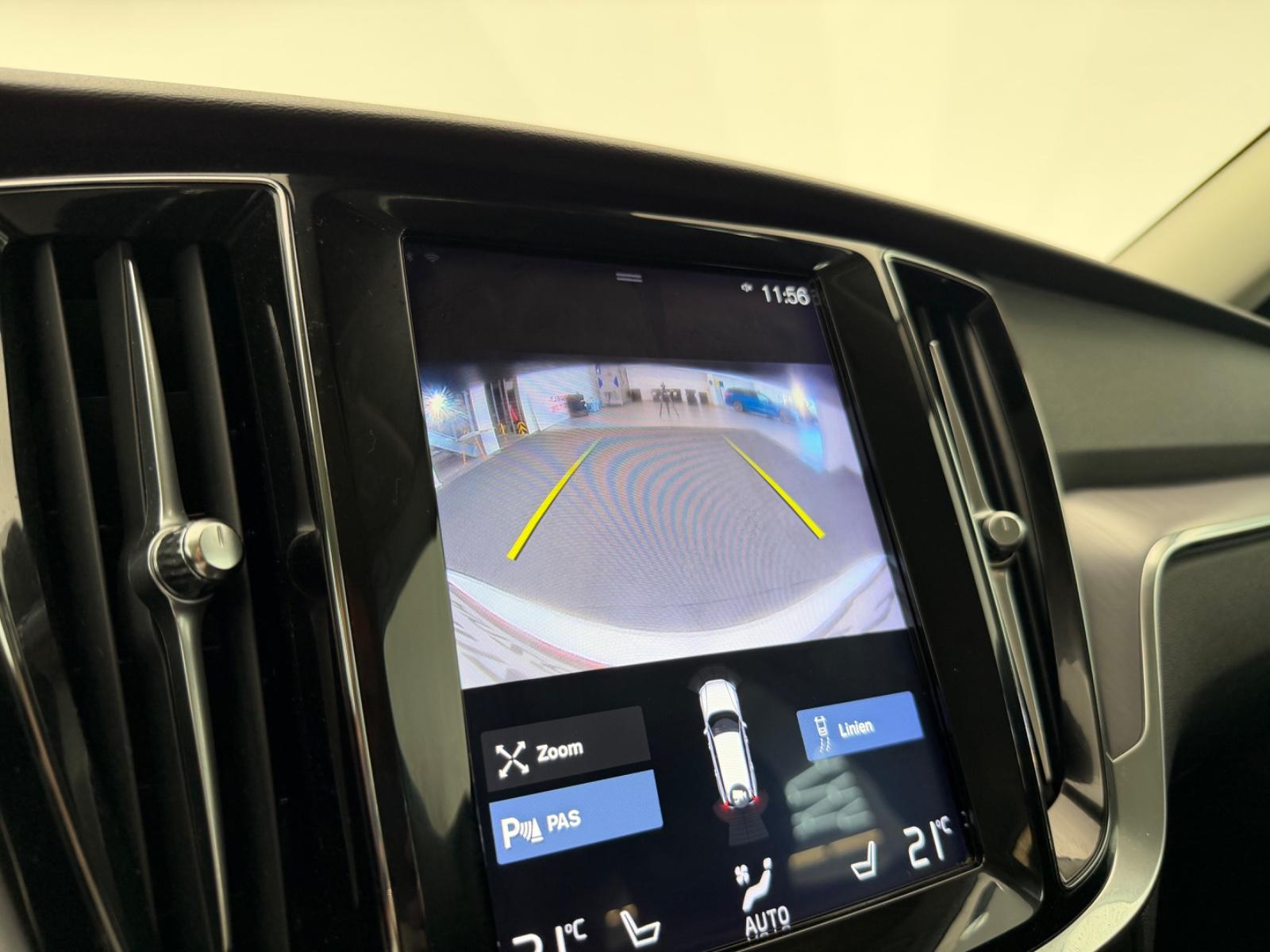 Volvo V60 Kombi*MOMENTUM PRO*LED-R.KAM-TEMPO-SPUR-SHZ