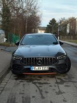 Mercedes-Benz CLA 220 Shooting Brake First Edition - graue Mercedes-Benz CLA 220 Shooting Brake