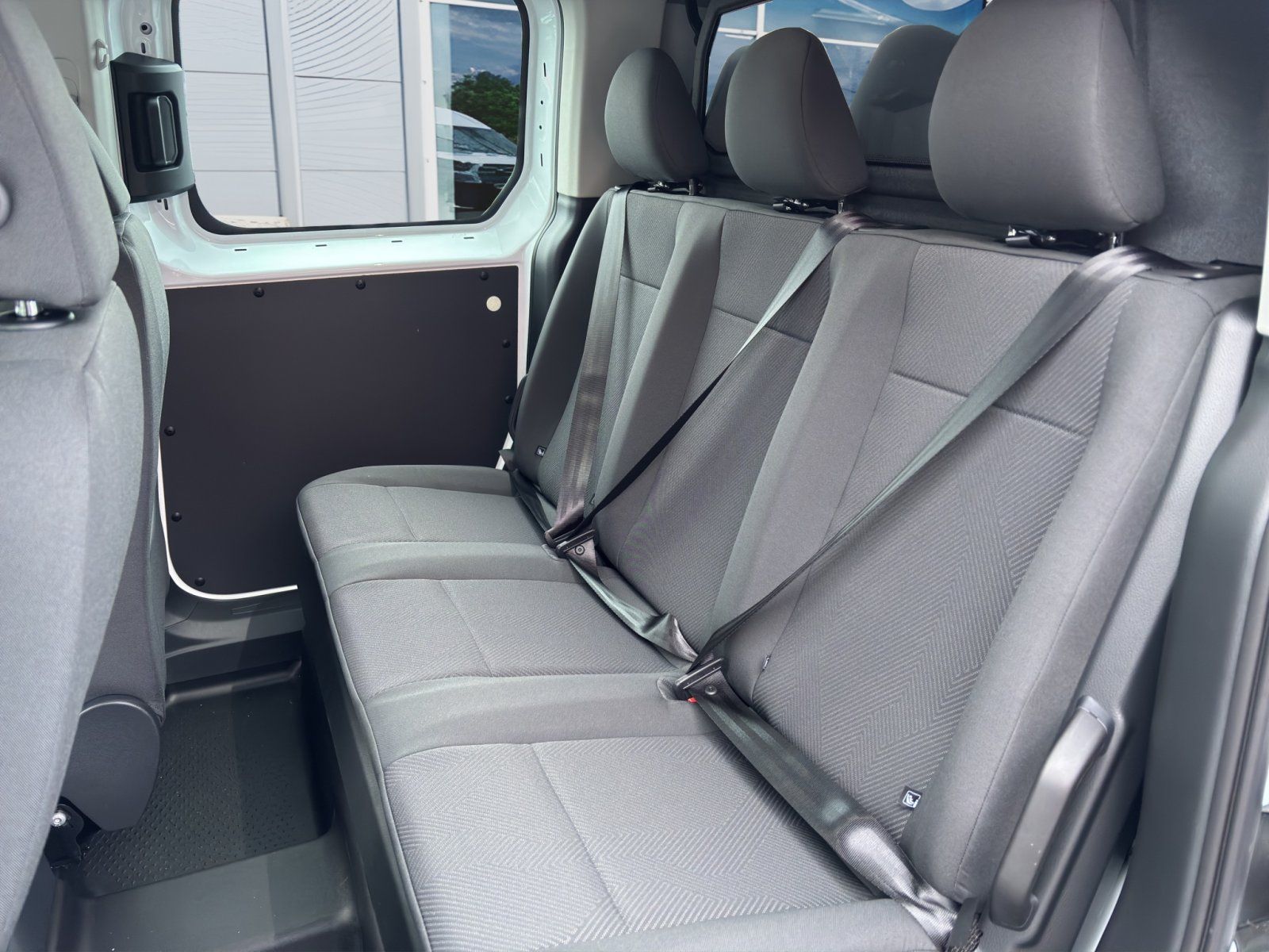 Fahrzeugabbildung Ford Transit Connect 2.0 Ecoblue Trend L1 FlexCab