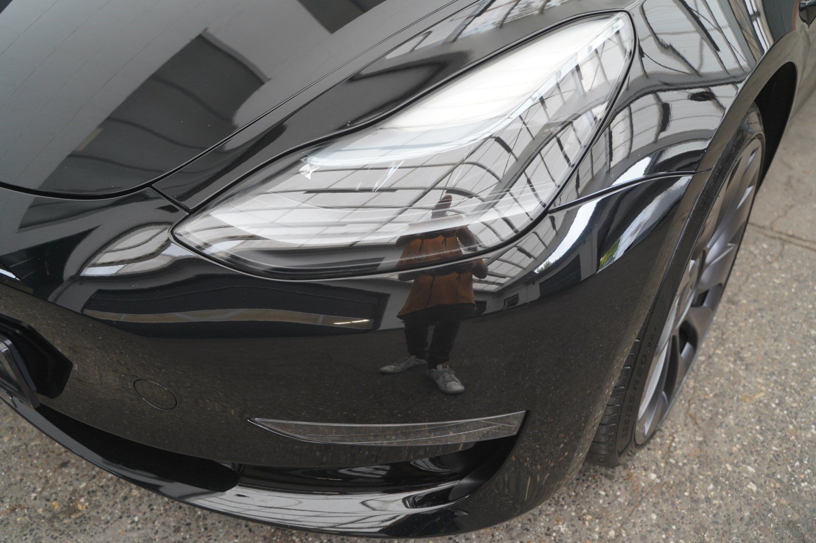 Tesla Model 3 Performance 1. Hand foto 16