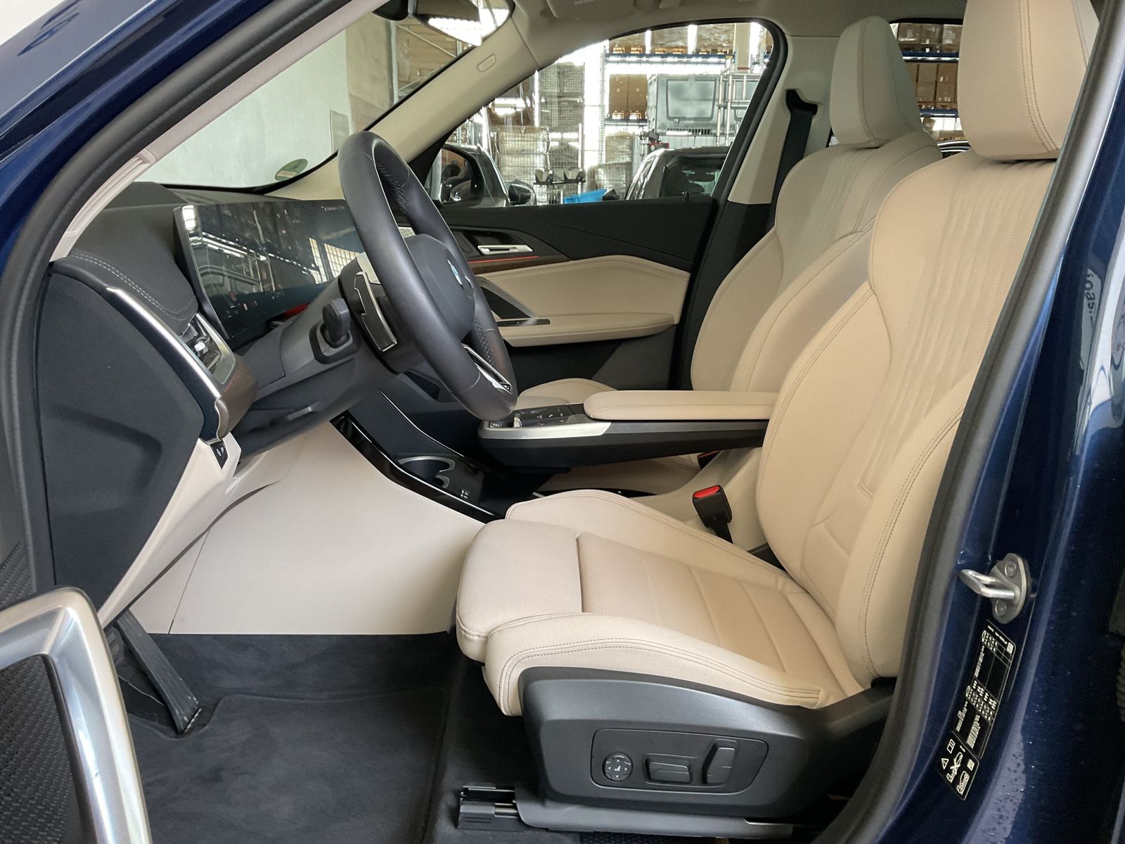 Fahrzeugabbildung BMW X1 xDrive23d Head-Up, Lenkradheizung