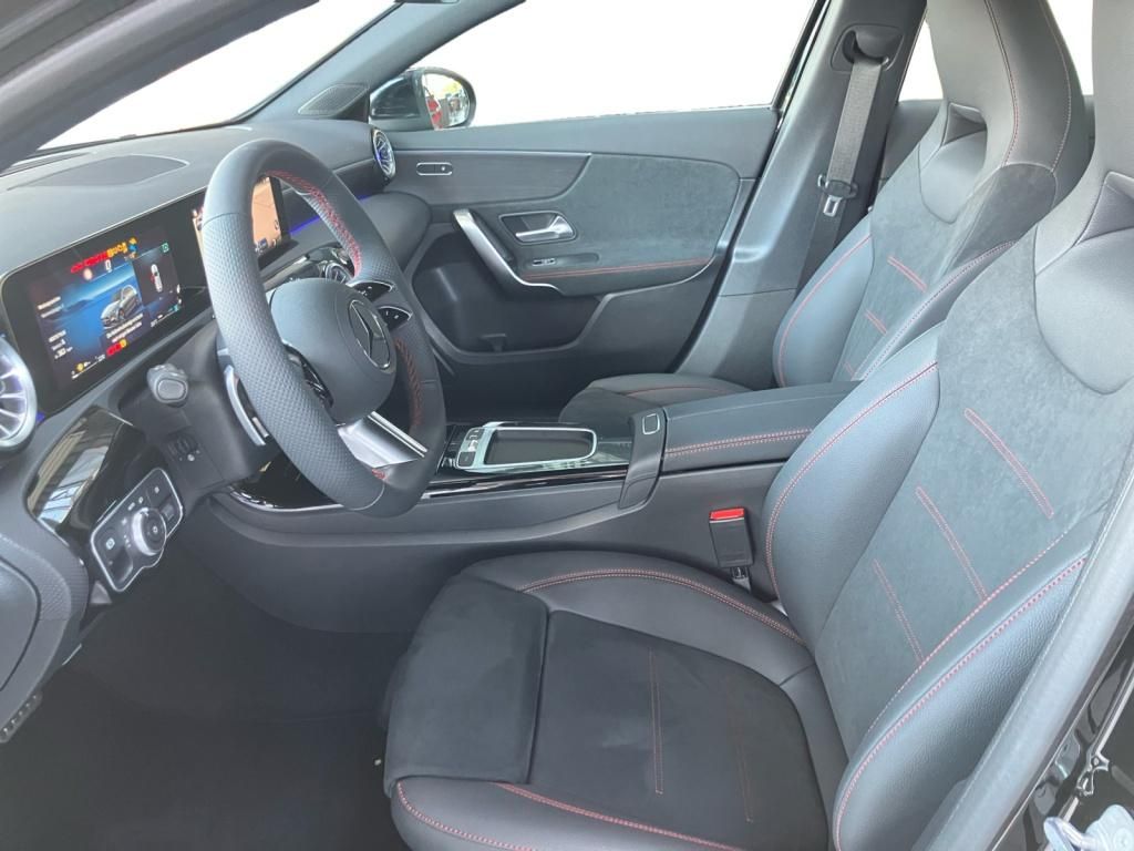 Fahrzeugabbildung Mercedes-Benz A 200 Kompaktlimousine AMG*AHK*Kamera*LED*Sitzzg