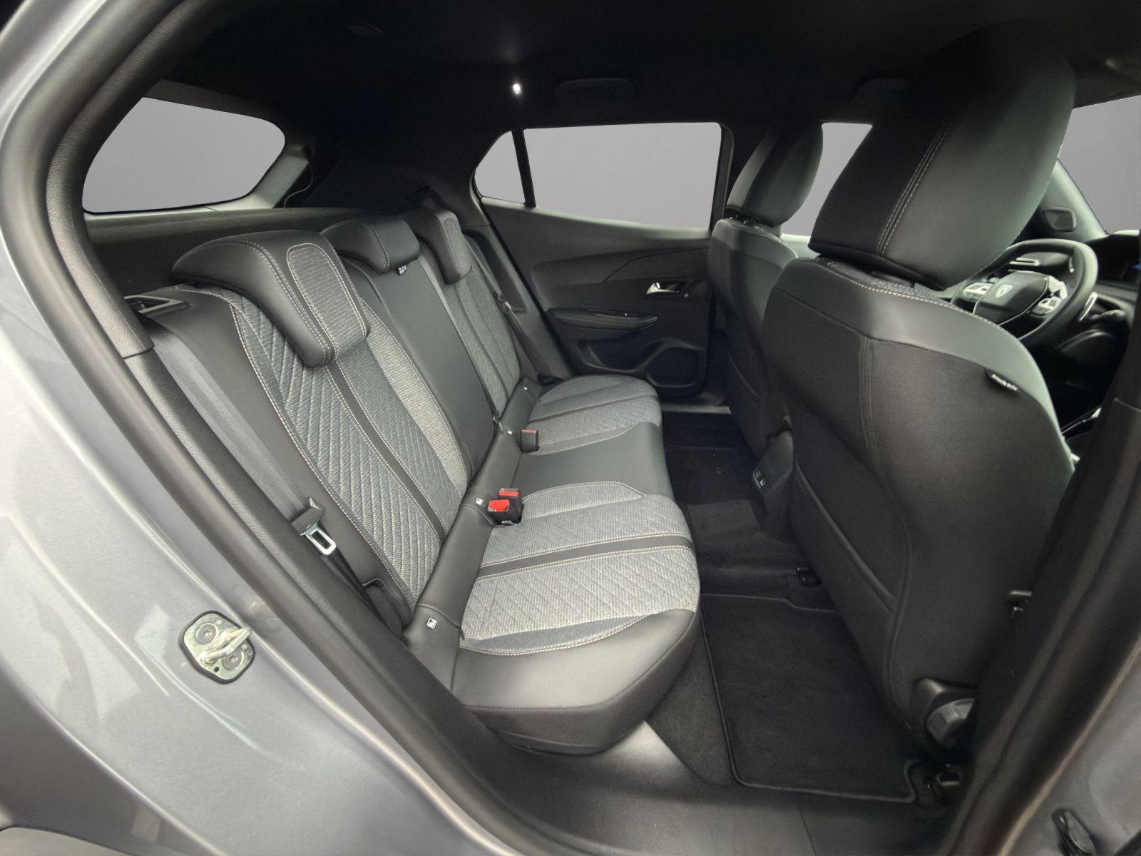 Peugeot 2008 - Bild 19