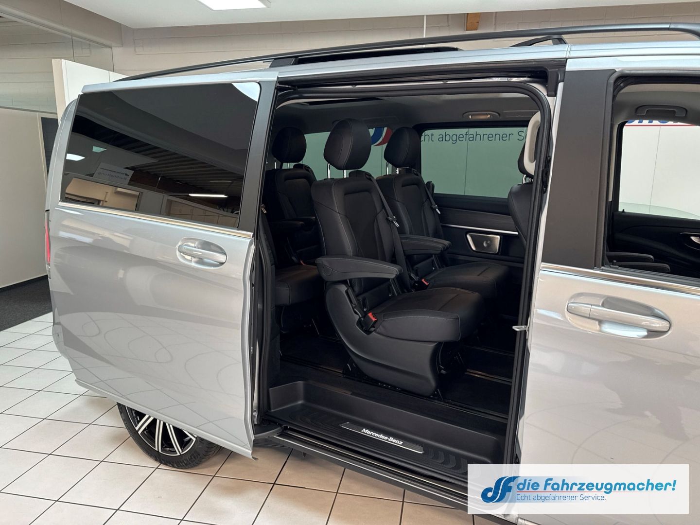 Fahrzeugabbildung Mercedes-Benz V 250 d 4MATIC AVANTGARDE lang LuftF. Pano 360 A