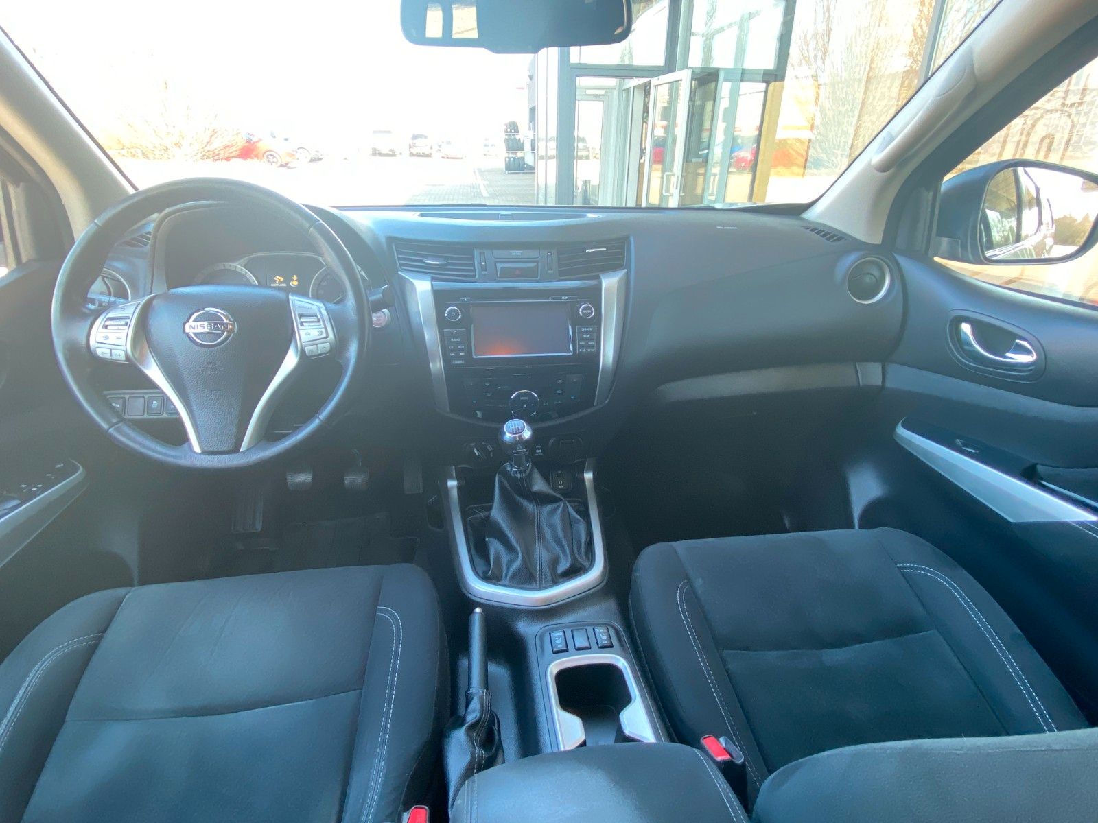 Fahrzeugabbildung Nissan Navara NP300 Tekna Double Cab 4x4
