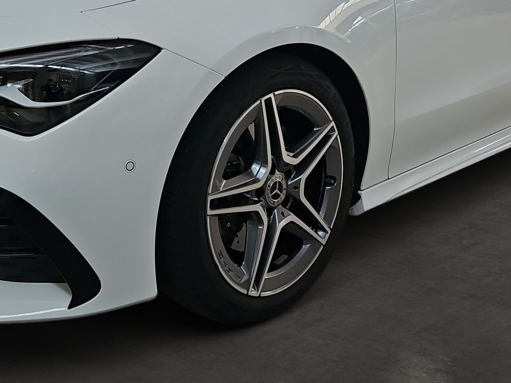 Fahrzeugabbildung Mercedes-Benz CLA 200 SB AMG AHK Pano Totwi. LED SHZ Sport DAB