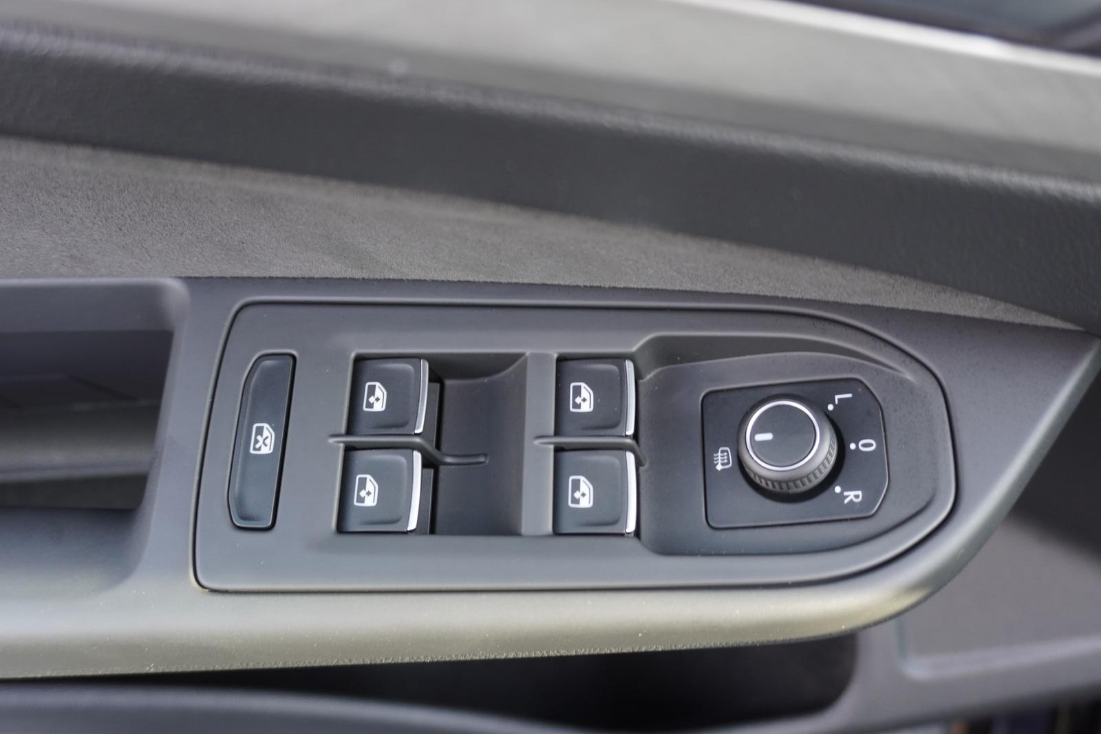 Volkswagen Golf VIII Variant 2.0 TDI LED Navi ACC DAB PDC, миниатюра 8