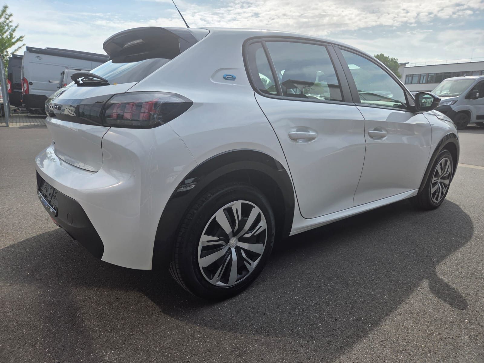 Peugeot e-208 ACTIVE 136+Kamera+On Board Charger+Klimaat imagem 3