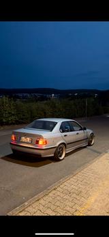 BMW E36 323IA sehr guter Zustand - BMW 323: 323i E36