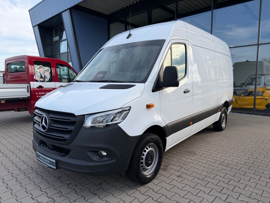 Image of Mercedes-Benz Sprinter