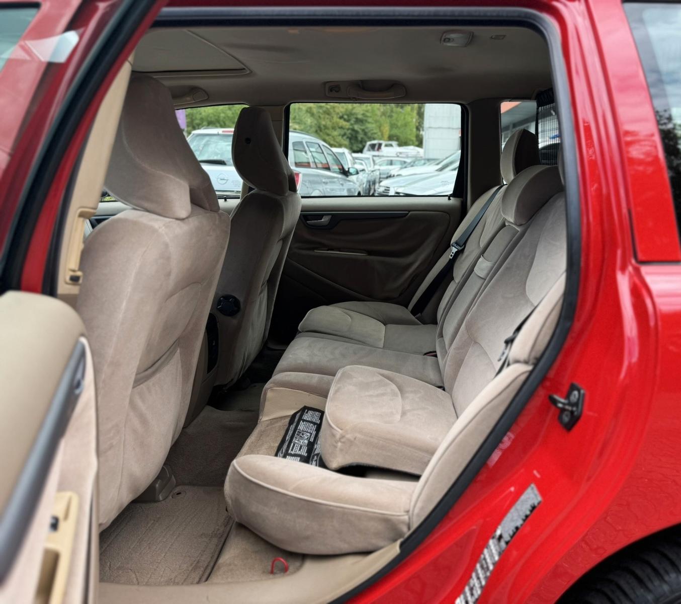 Volvo V70 2005 — photo 12