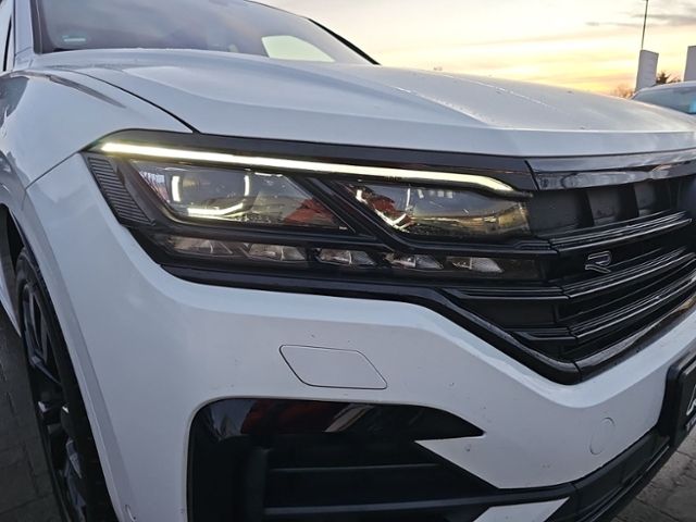 Fahrzeugabbildung Volkswagen Touareg 3.0 V6 TDI 4M R-Line AHK AREA-VIEW NACHT
