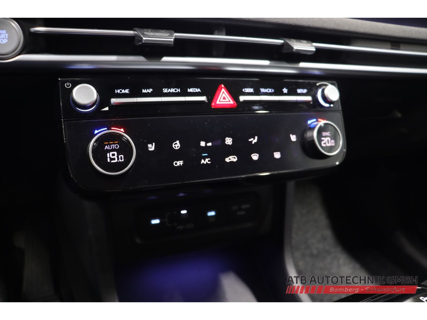 Fahrzeugabbildung Hyundai Tucson Trend 1.6 CRDi 48V 2WD DCT Navi LED ACC