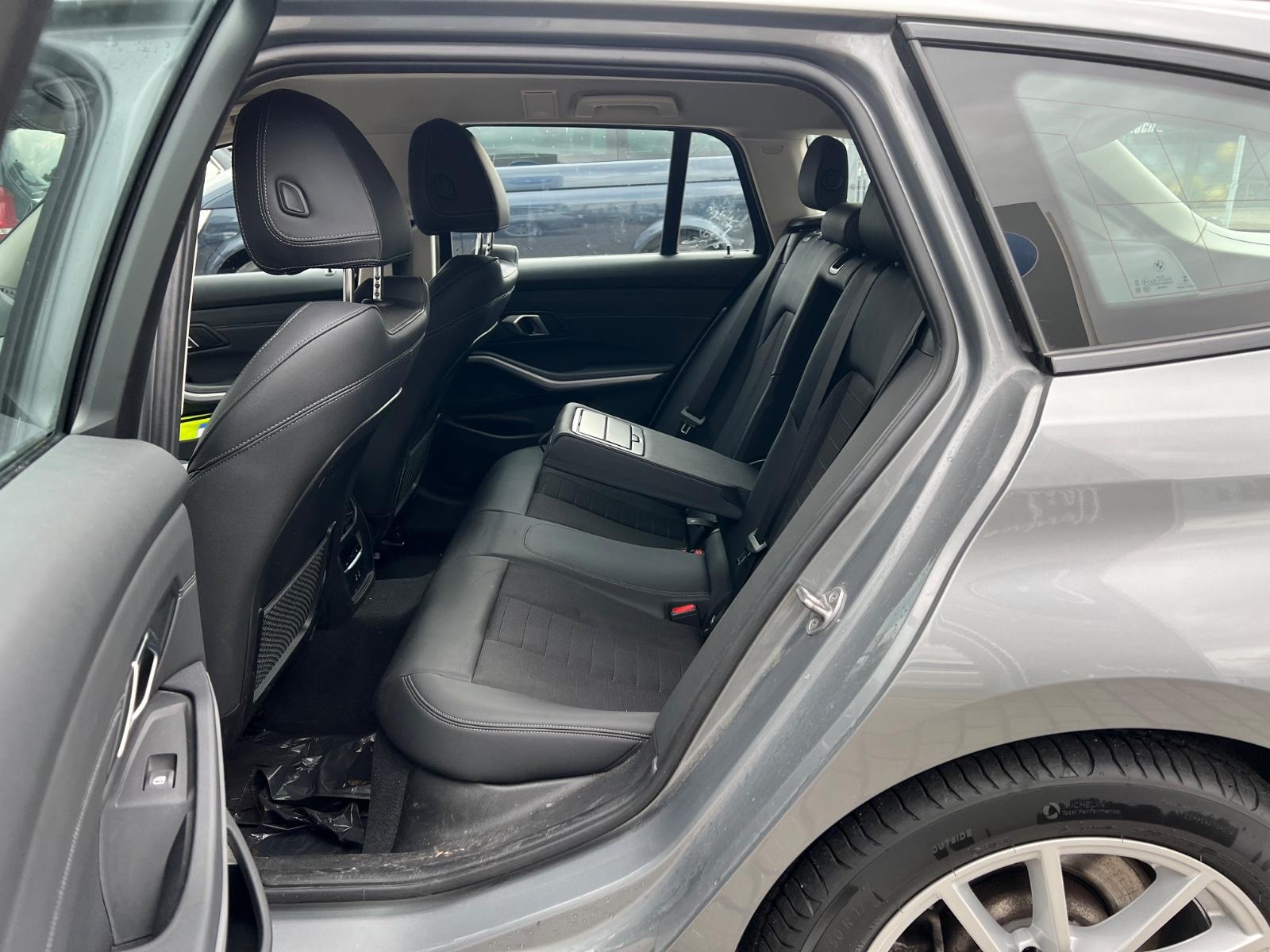 BMW 330e Touring ACC+AHK+Spur+Sportsitze Sensatec