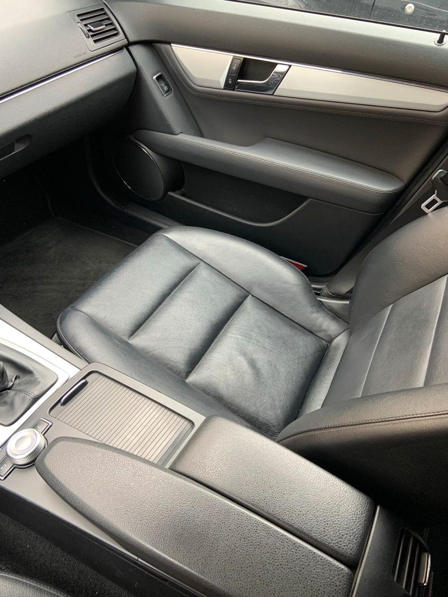 Mercedes-Benz 220 2011 — photo 7