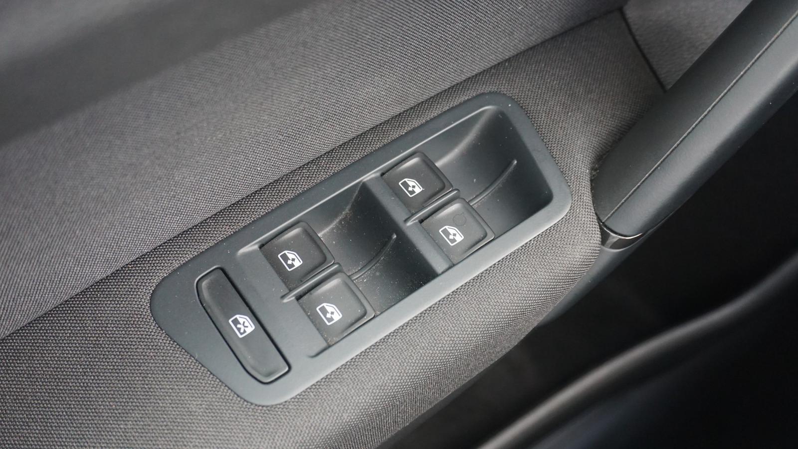Volkswagen Golf TL 1.0 TSI AAC PDC AHK SHZ Temp, миниатюра 17