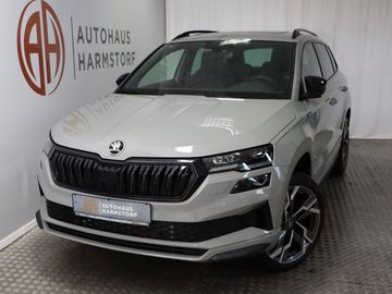 Skoda Karoq Sportline 4x4 AHK Pano 19