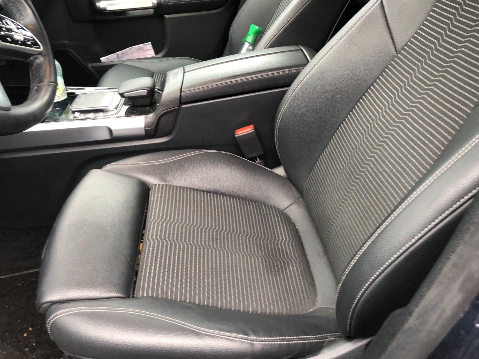 Fahrzeugabbildung Mercedes-Benz GLB 200 GLB GLB 200 d 4Matic Unfallschaden