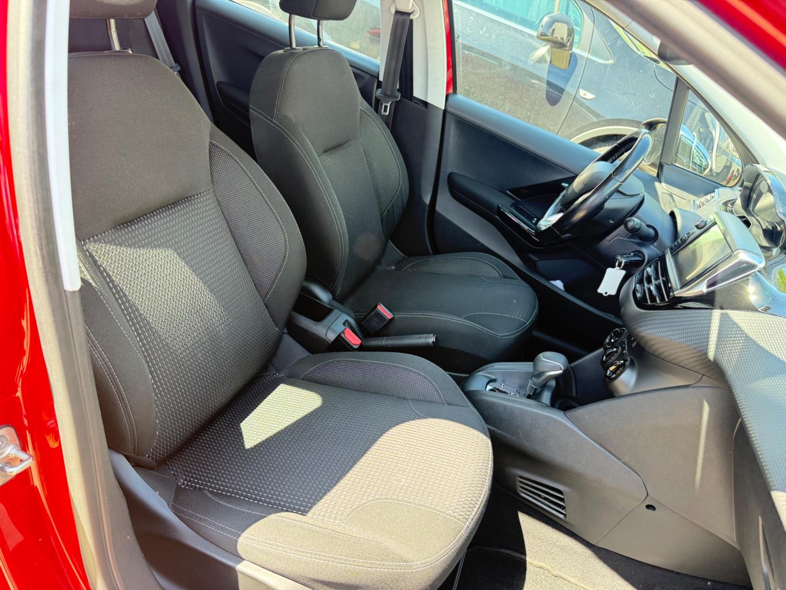 Peugeot 208 Allure
