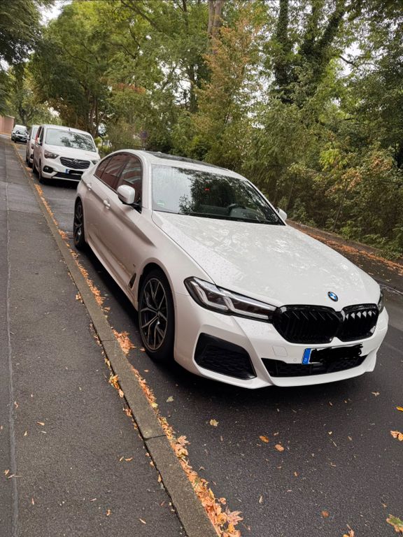 Image of BMW 530