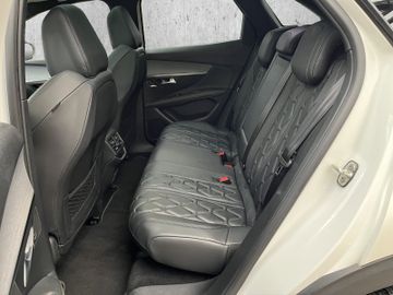 Peugeot 3008 GT Blue HDI 180 Navi+SHZ+RFK+AHK+Leder+SD