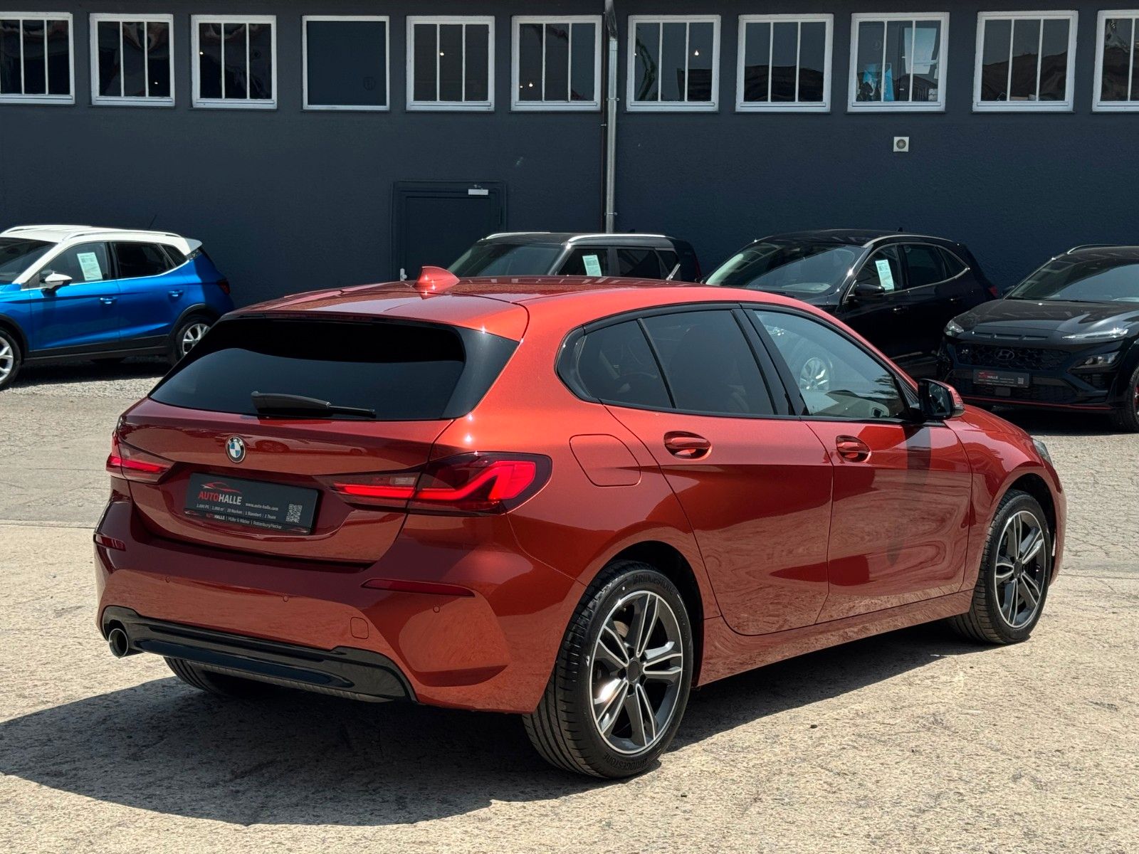 Fahrzeugabbildung BMW 118i Steptr Sport Line LCProf Shadow PDC SHZ