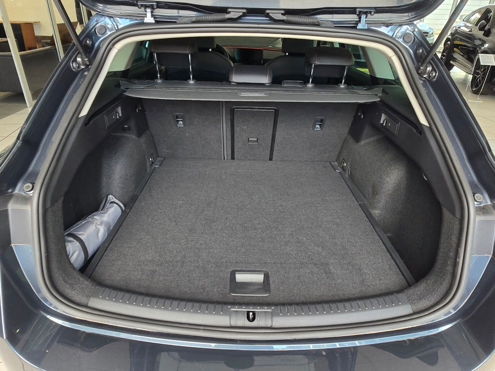 Fahrzeugabbildung SEAT Leon Sportstourer FR
