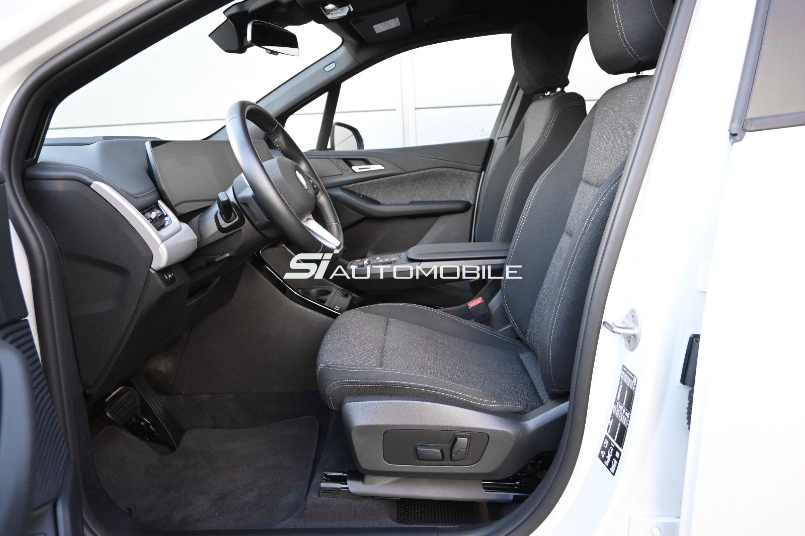 Fahrzeugabbildung BMW 223i xDr. Active Tourer °AHK°HEAD-UP°MEMORY°360°