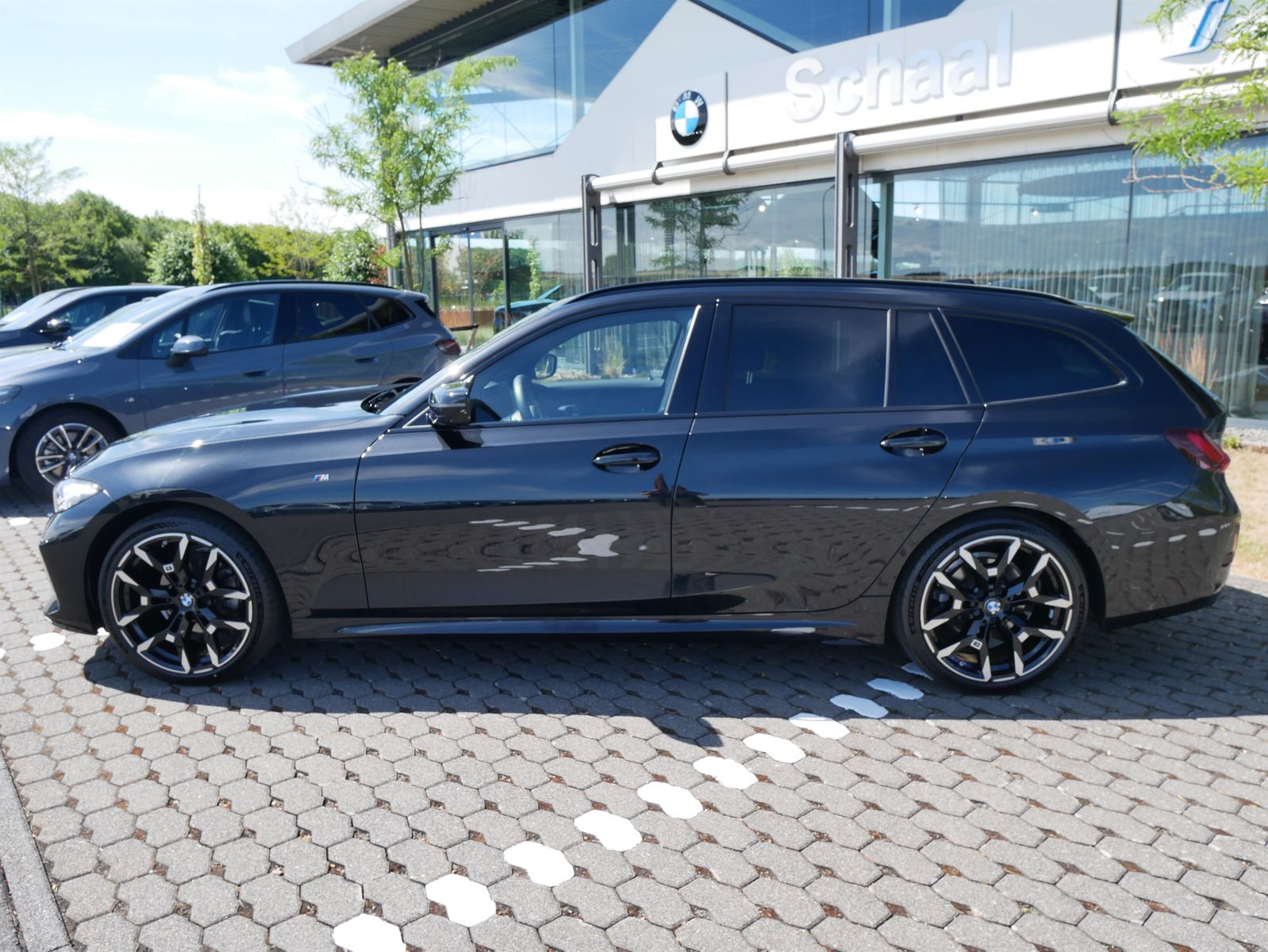 BMW 320d xDrive Touring M Sport A-LED ACC DA. AHK Hi foto 5