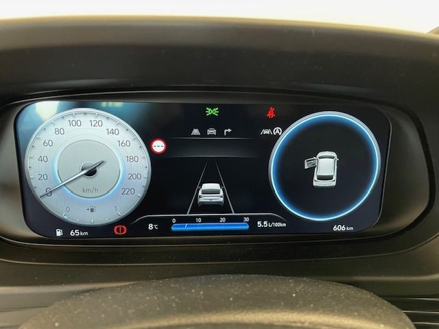 Fahrzeugabbildung Hyundai i20 Trend VerkehrszeichenERK Kamera Navi DAB
