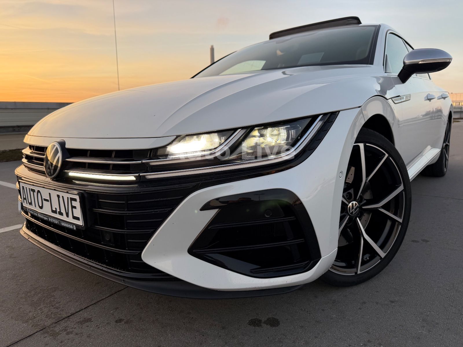 VW Arteon 2.0 TSI*SB*R*4M*DSG*PANO*VIRT*NAVI*IQ*VOL