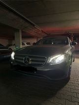 Mercedes-Benz E 250 AVANTGARDE Autom. AVANTGARDE - Mercedes-Benz E 250: Limousine