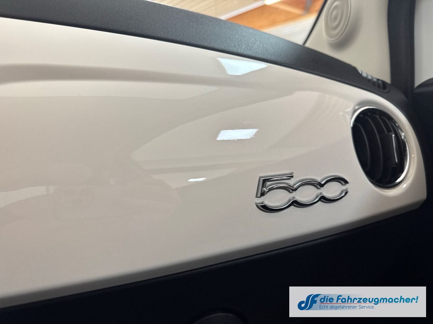 Fahrzeugabbildung Fiat 500 Lounge 1.0 Mild Hybrid EU6d Apple CarPlay An