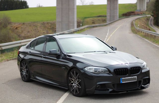 BMW 5er F10  (550i)