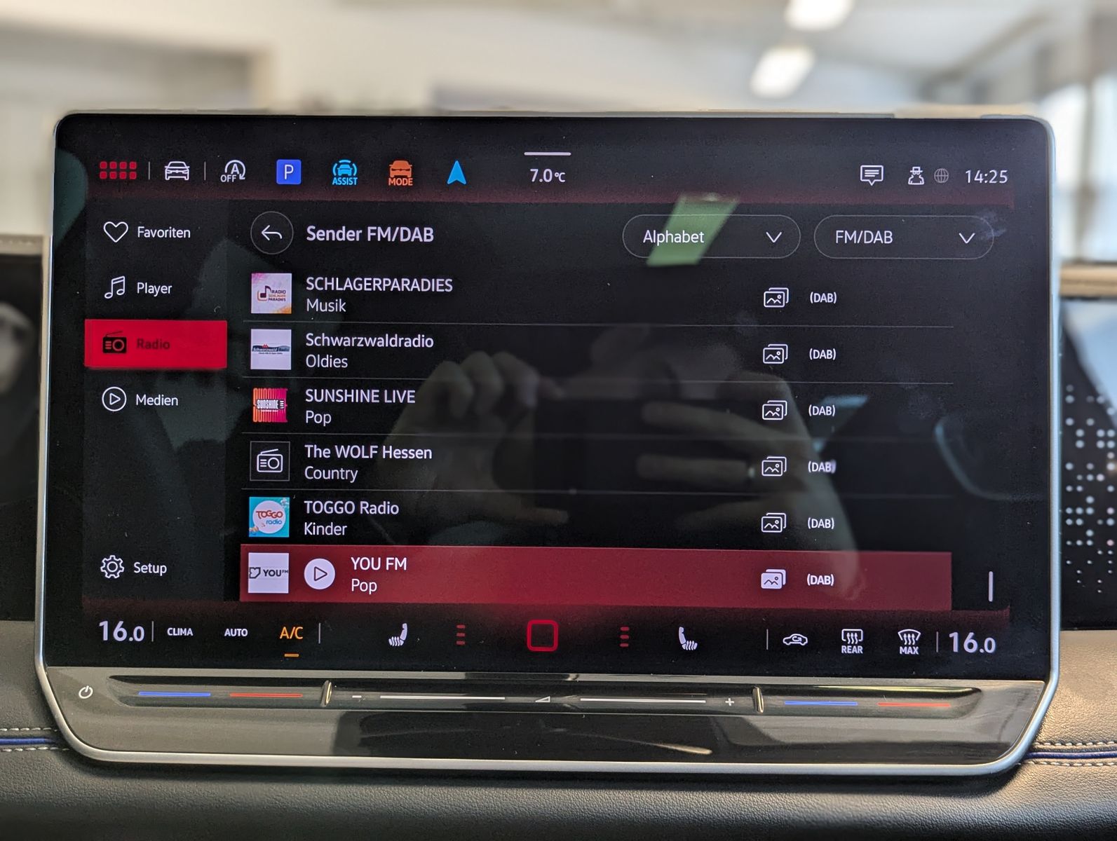 VW Tiguan 2.0TDI R-Line 4M Pano H/K AHK Matrix 20" - Image 34