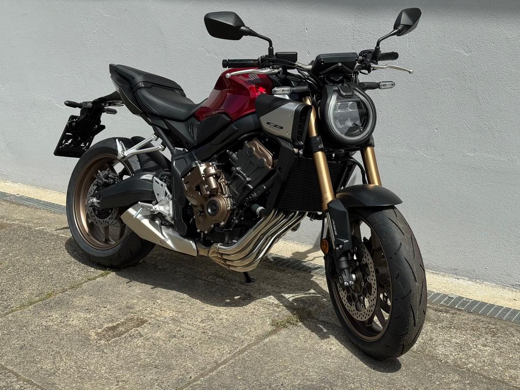 Honda CB650R E-Clutch 