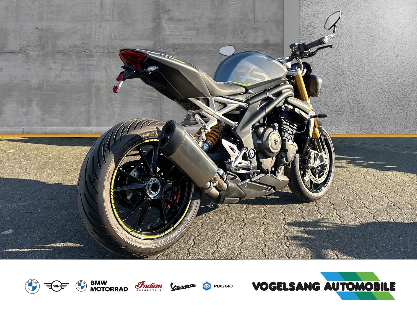 Fahrzeugabbildung Triumph Speed Triple 1200 RS, Tempomat, Heizgriffe, kurz