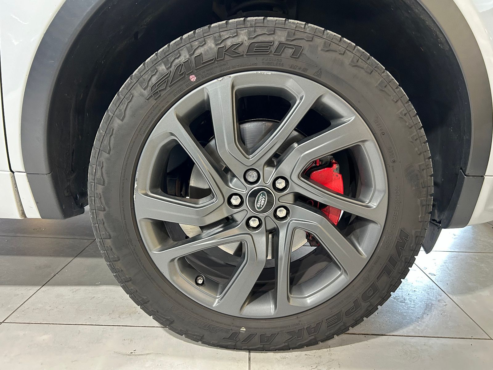 Fahrzeugabbildung Land Rover Discovery Sport SE AWD/KAMERA/NAVI/SHZ/PDC/