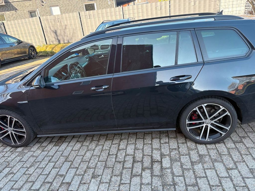 Image of Volkswagen Golf