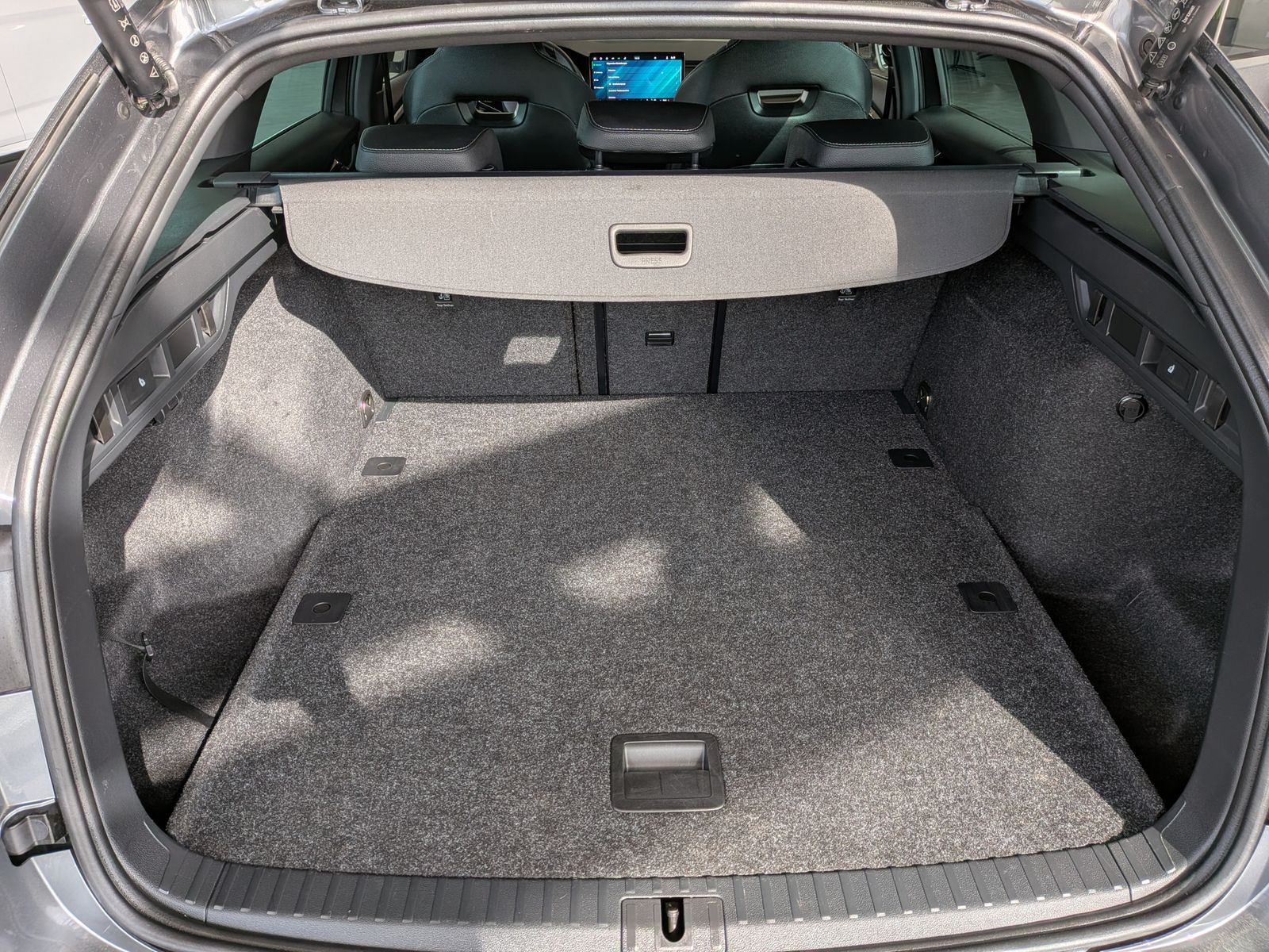 Fahrzeugabbildung SKODA Octavia 2.0 TDI Sportline Matrix Canton Pano ACC