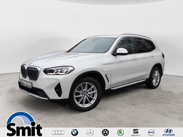 BMW X3 xDrive30e/ Pano/ Leder/ Head-Up/ AHK/ Gestik