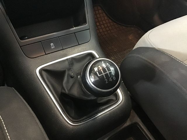 Fahrzeugabbildung Volkswagen Golf Plus VI CrossGolf 1.4 TSI AHK/Tempo/CD/SHZ