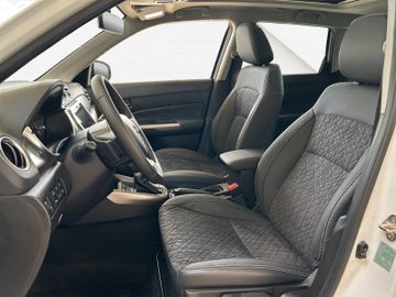 Fotografie 13 des Suzuki Vitara 1.4 Comfort+ Allgrip Autom. PANO KAMERA