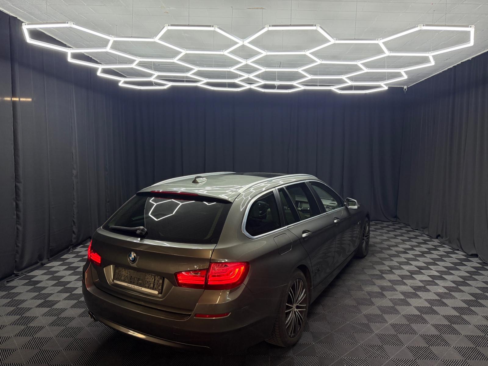 BMW 530D XDRIVE 258ch - TOIT PANORAMIQUE - CUIR DAKOTA - SIÈGES CHAUFFANTS - GPS PROFESSIONAL - SUSPENSION PNEUMATIQUE